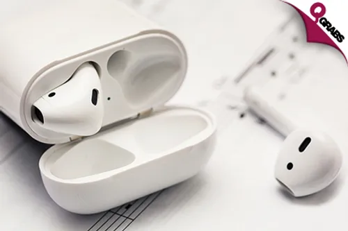 For QR619 Get the King of Earphones with Apple Wireless AirPods with Charging Case! (QR749 Value)